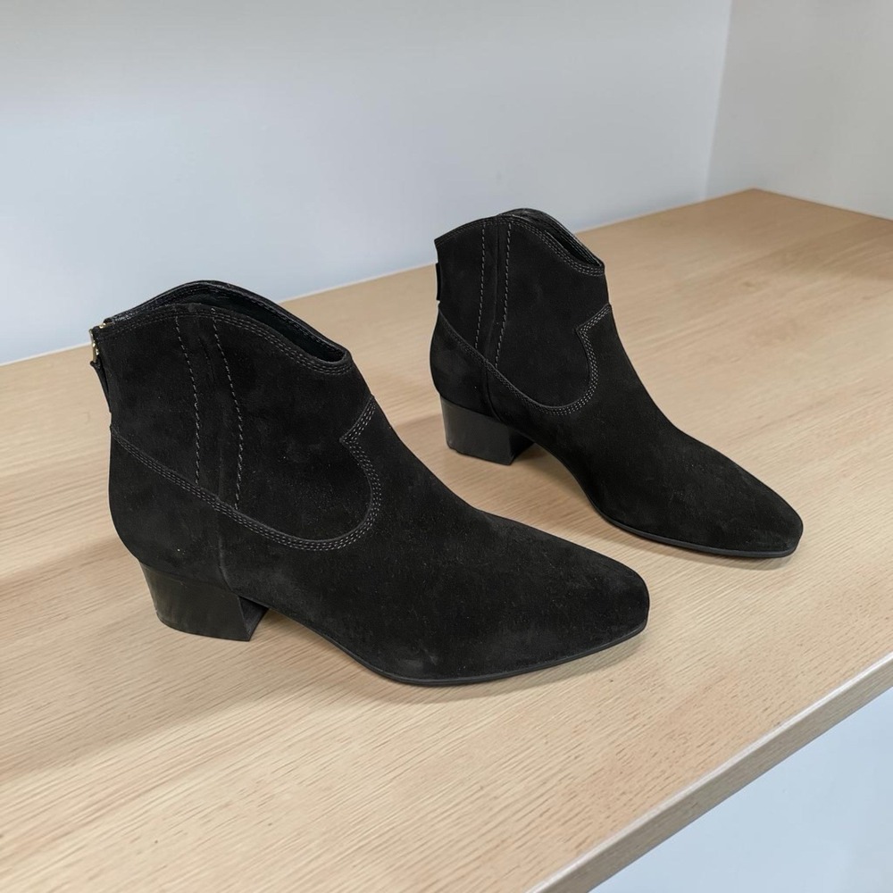 SAS Ankle Boots Booties 9M Black Suede Leather Stitched Low Heel Zip Made Italy